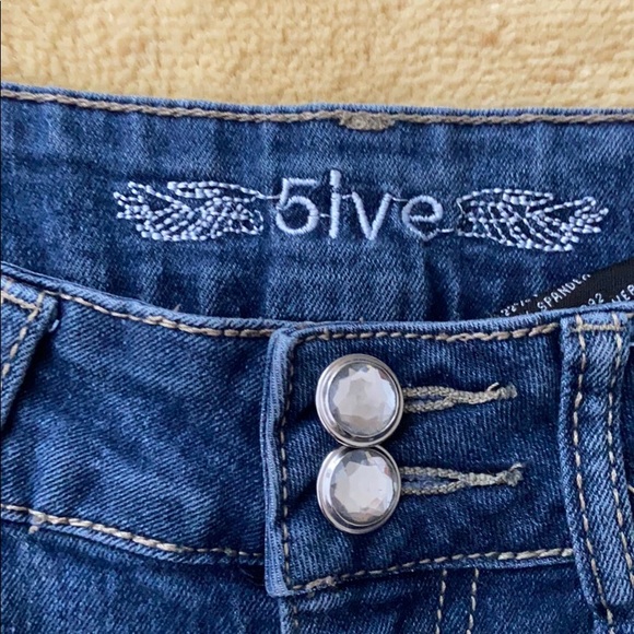 5ive Jean Shorts - Picture 2 of 4